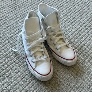 Brand New Converse High Tops White Chucks Size 7 Women’s